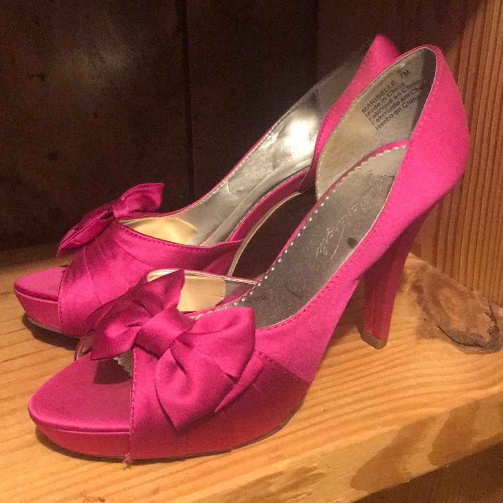 Hot pink bridesmaids heels